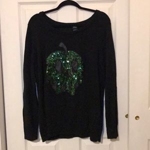 Snow White Green Apple sweater, XL, worn once.